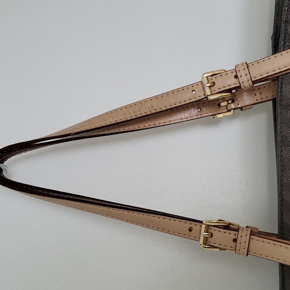 Michael Kors Signature Jet Set Travel Shoulder Bag - Picture 5 of 12